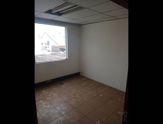 Industrial property to rent in ANDERBOLT